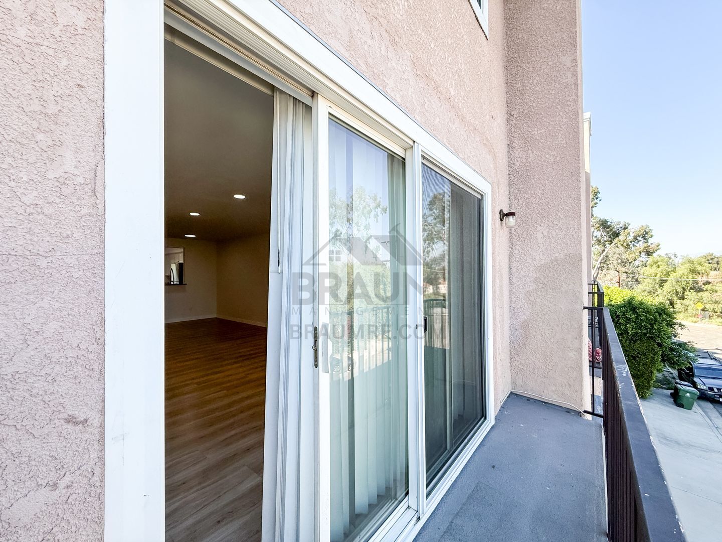 Building Photo - 11839 Burbank Blvd