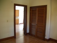 Interior Photo - 303 Greenup  (NEW)