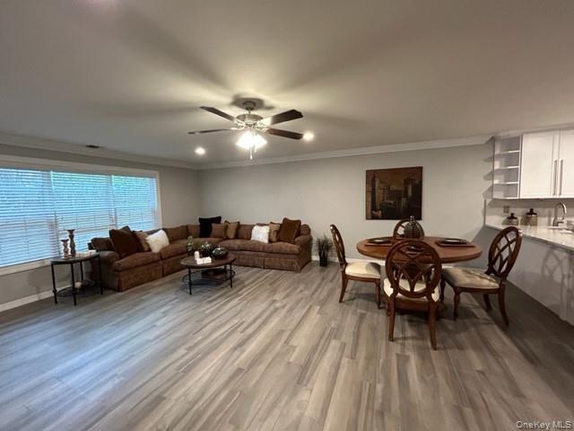 Building Photo - 98 Village Green Dr