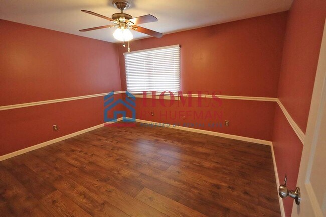 Building Photo - 4 Bedroom | 3 Bath | Newburgh by Gateway
