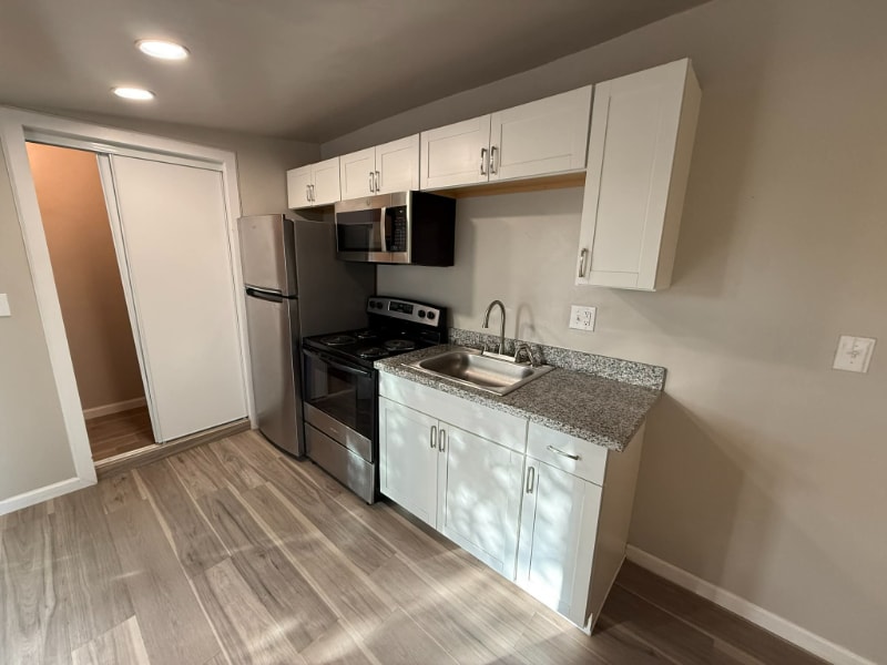 Building Photo - 3731 E Garden St