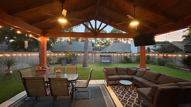 Building Photo - 7911 Hidden Oaks Ln