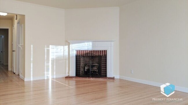Building Photo - 439 Princeton St
