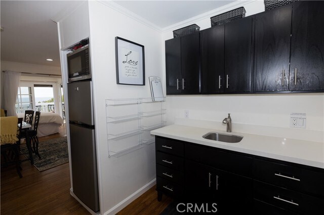 Building Photo - 464 Bent St