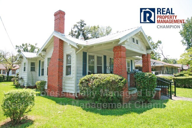 Building Photo - Charming 3 BD/1 BA Home with Fresh Updates...