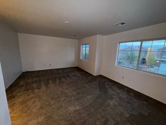 Building Photo - Fresh Paint/New Flooring all inside! Four ...