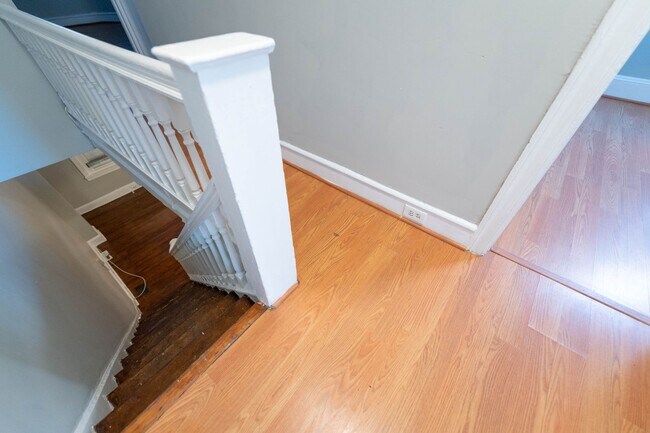 Building Photo - PHA Welcomed! Spacious Home with Private Backyard