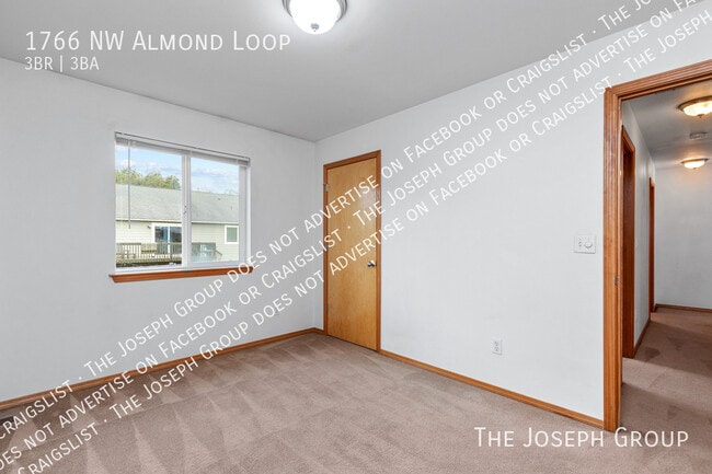 Building Photo - 1766 NW Almond Loop