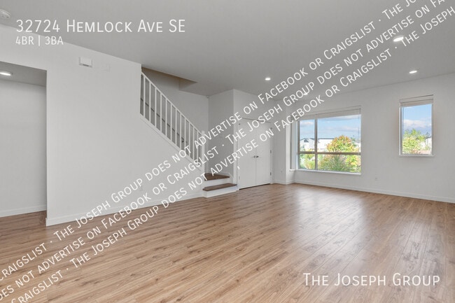 Building Photo - 32724 Hemlock Ave SE