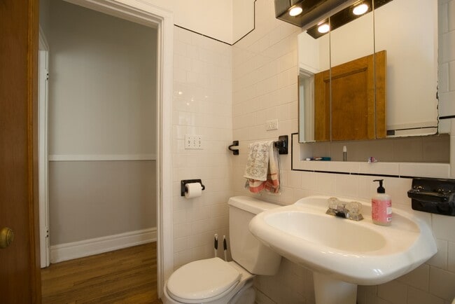 Building Photo - 6308 N Glenwood Ave