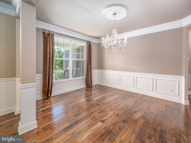 Building Photo - 24925 Quimby Oaks Pl