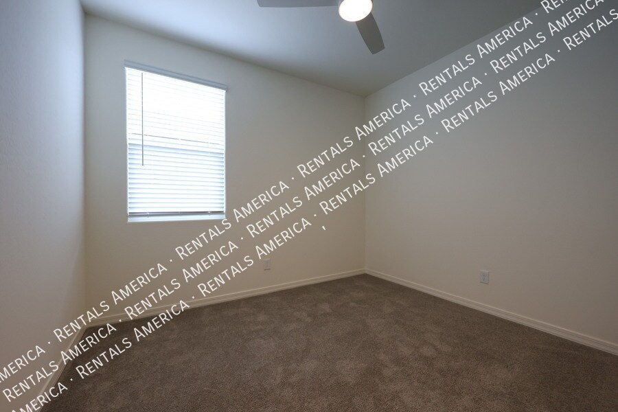 Building Photo - 1142 E Westwood Dr