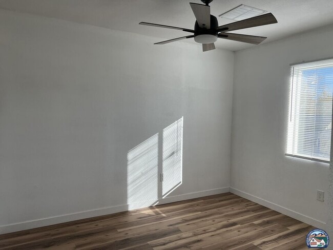 Building Photo - 1108 C.N.Perry Ave