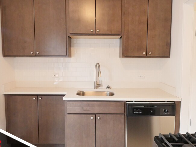 Building Photo - 2639 N Spaulding Ave