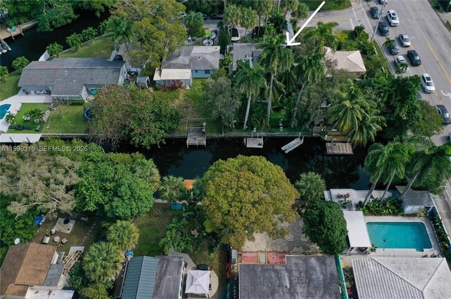 Building Photo - 1137 SW 8th Ave