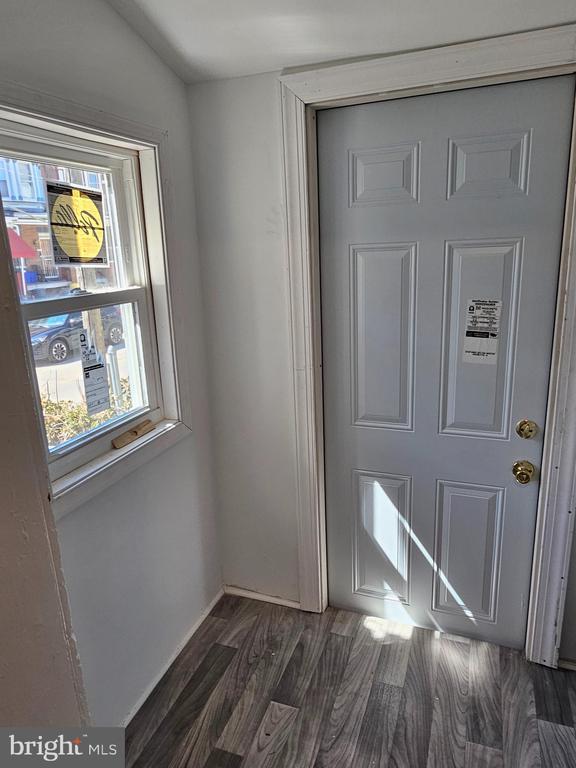 Building Photo - 718 S 52nd St