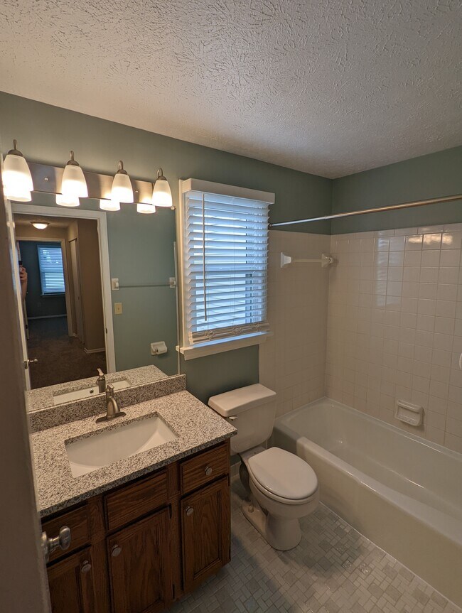 Building Photo - 440 Kennington Blvd