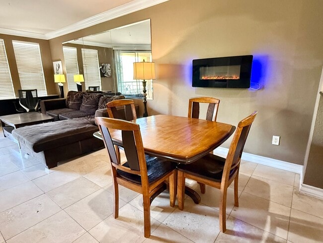 Building Photo - Meridian FURNISHED 2 BDR /2 BATH Luxury Co...