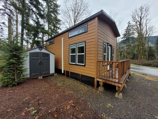 Building Photo - 65000 US-26