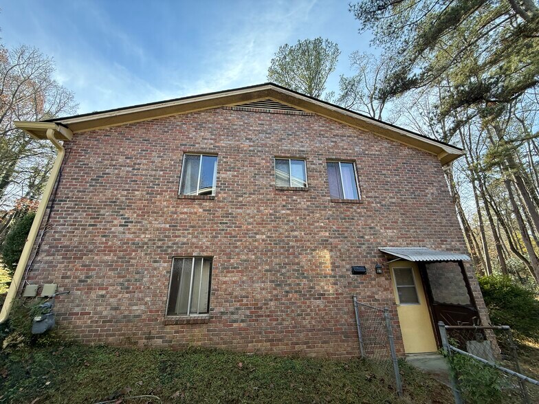 Building Photo - 1230 Fork Creek Trl