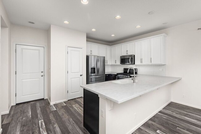 Building Photo - 8156 E 53rd Dr