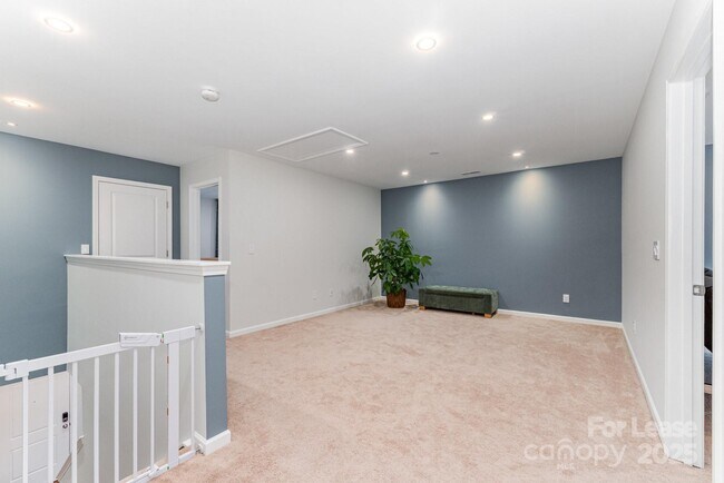 Building Photo - 3917 Bighorn Wy