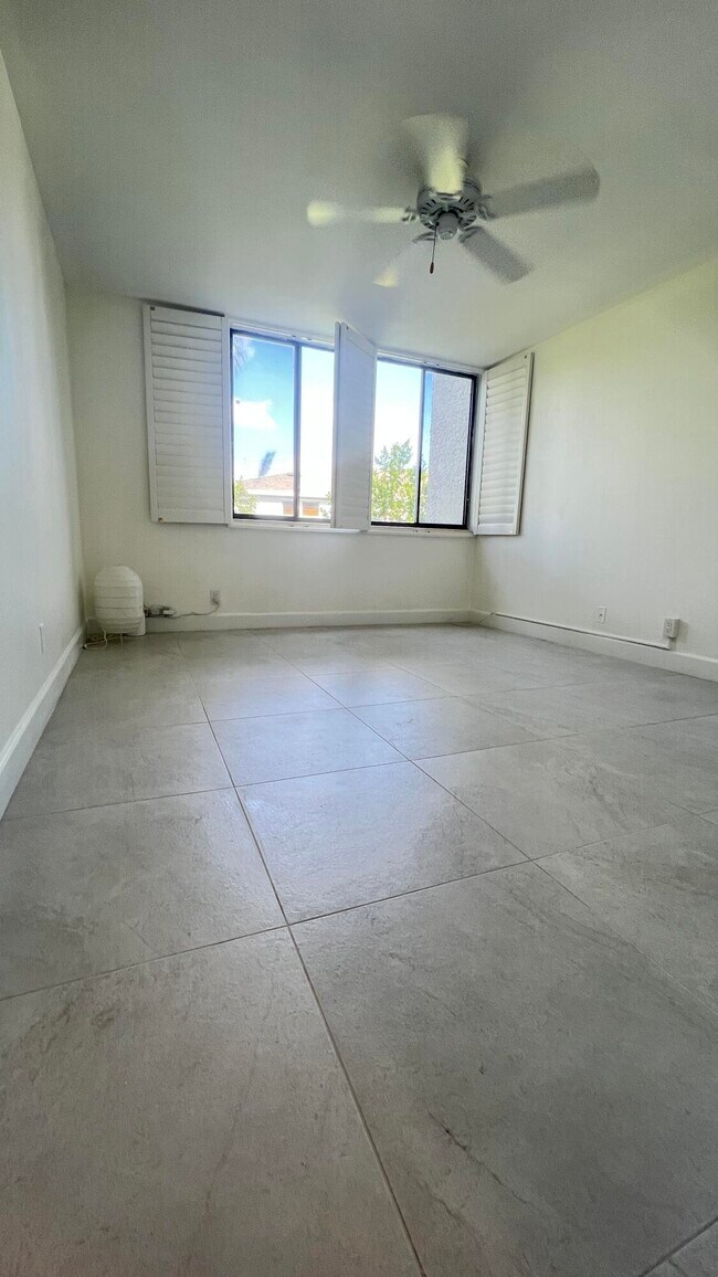 Building Photo - 4381 Trevi Ct