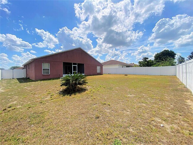 Building Photo - 445 Savanna Pointe St