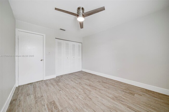 Building Photo - 9068 SW 129th Ln