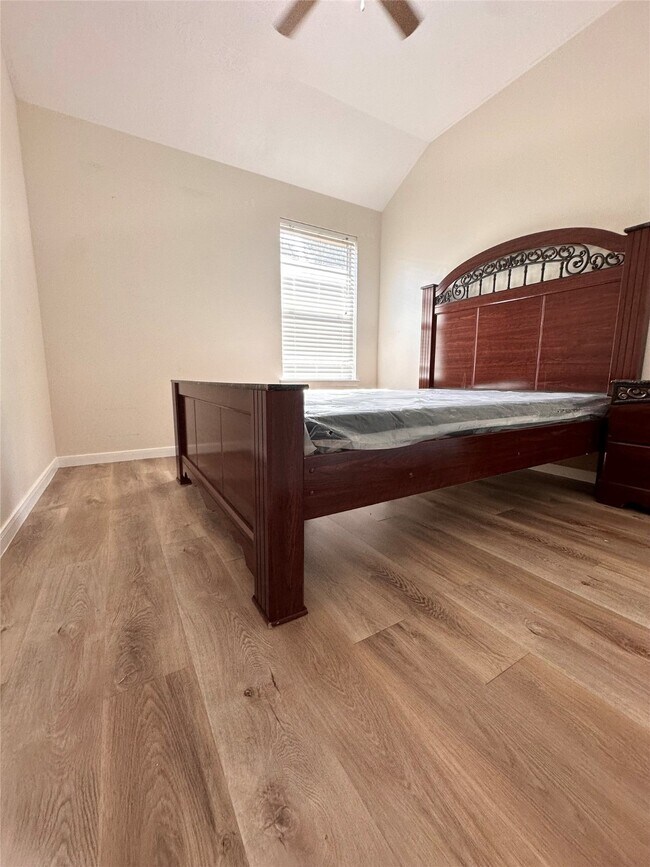 Building Photo - 17310 Brookhollow Mist Ct