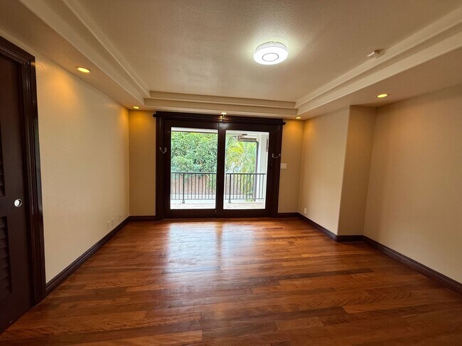 Building Photo - 466 Portlock Rd