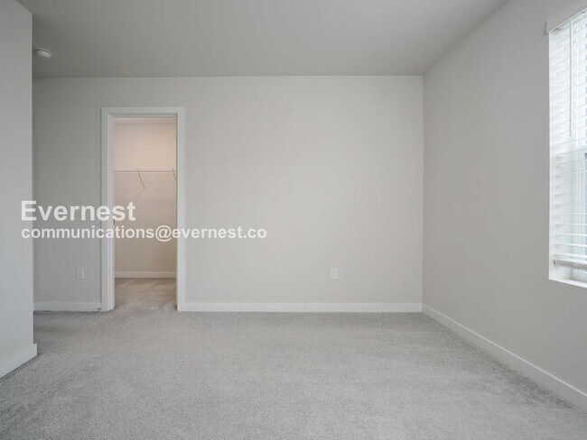 Building Photo - 33335 Crystal Ave SE