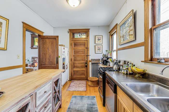 Building Photo - 535 S Lombard Ave