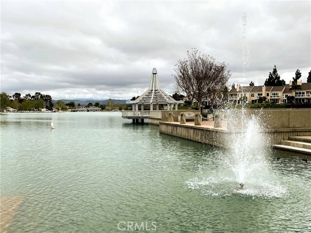 Building Photo - 3 Rushingwind