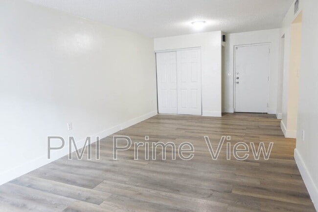 Building Photo - 505 NW 72nd Ave