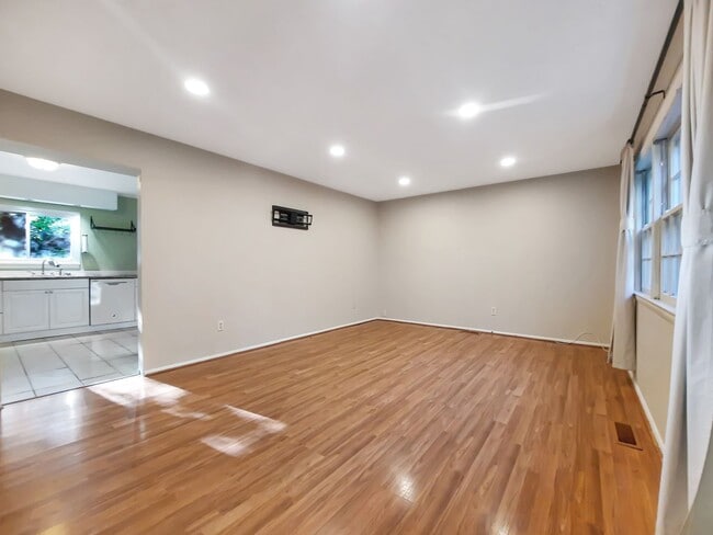 Building Photo - Rare Find! Private 4BR / 2.5BA Home on Nearly Half-Acre Lot – Reisterstown