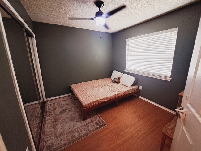 Building Photo - 840 Topaz Ln