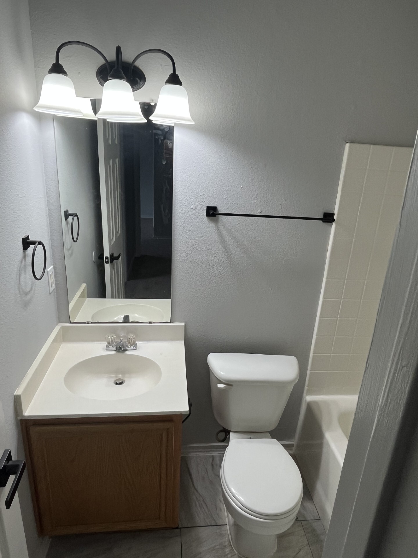 Guest restroom (Will have updates) - 2760 Sunset Strip Dr