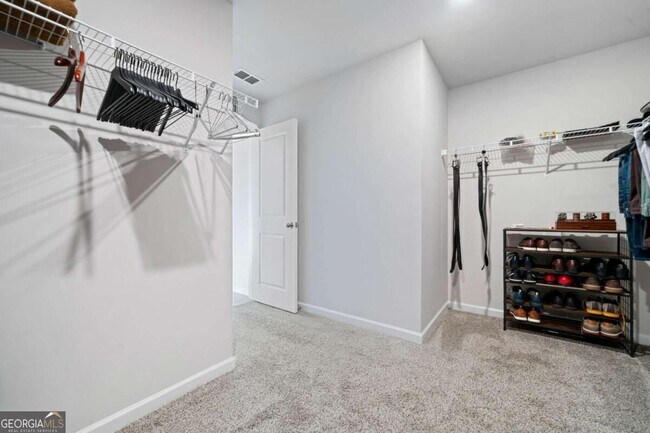 Building Photo - 5911 Green Ash Ct