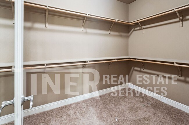 Building Photo - 5967 Radmere Dr