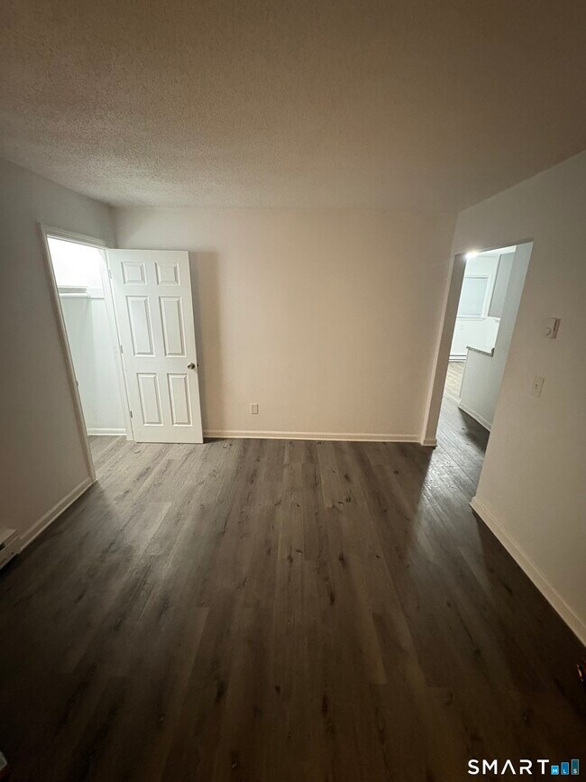 Building Photo - 20 Shagbark Rd