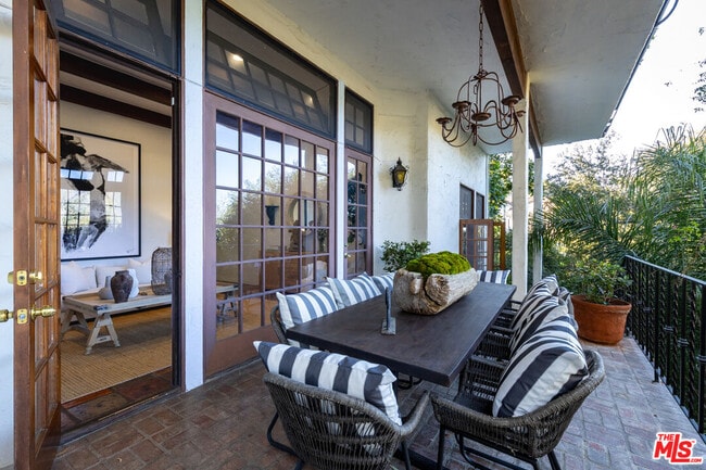 Building Photo - 2942 Passmore Dr