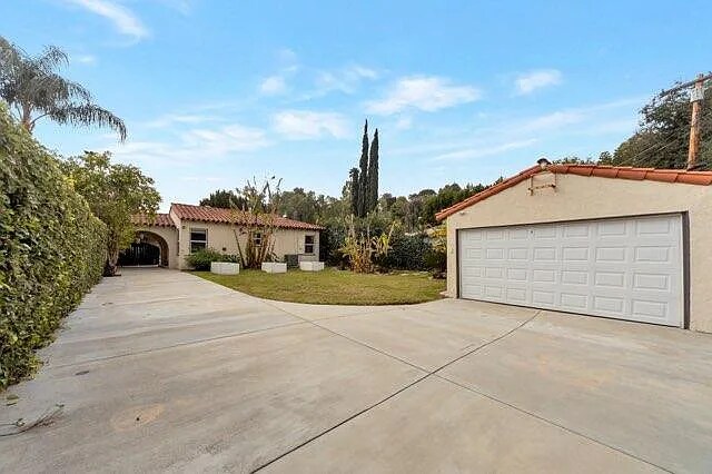 Building Photo - 22051 Crespi St
