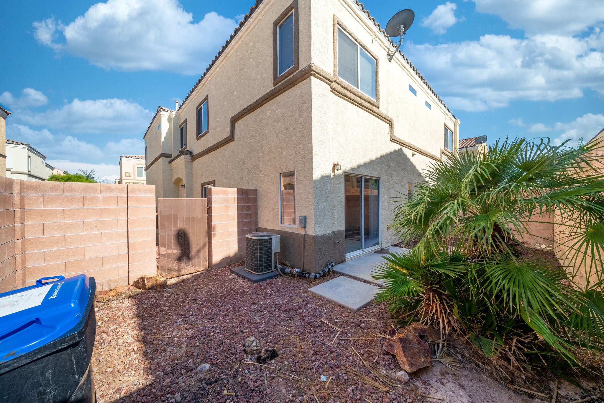 Building Photo - 6321 Blowing Sky St