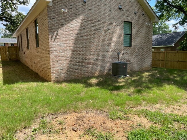 Building Photo - Brand new construction.