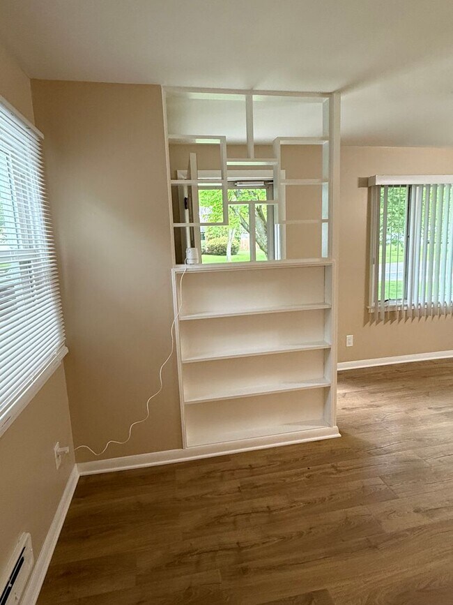 Building Photo - Fully Remodeled 3 bedroom House