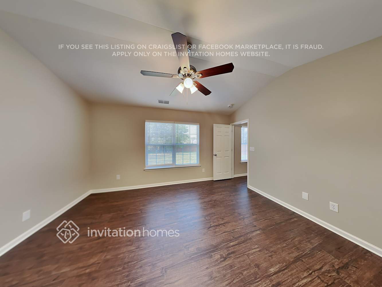 Building Photo - 2116 Clear Brook Dr