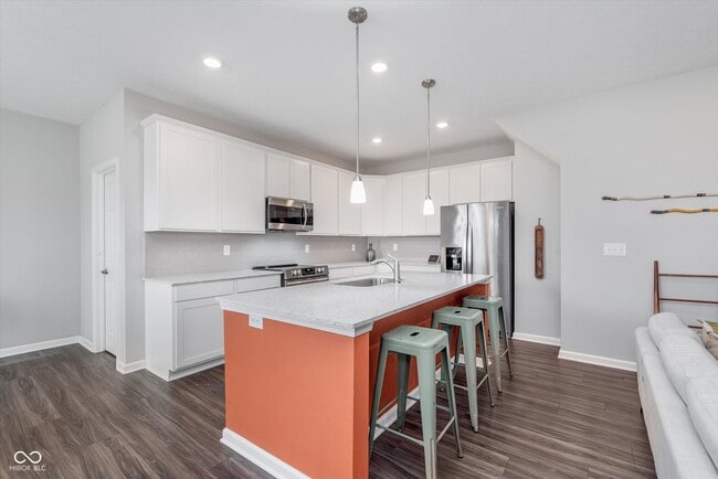 Building Photo - 1051 Macoun Dr