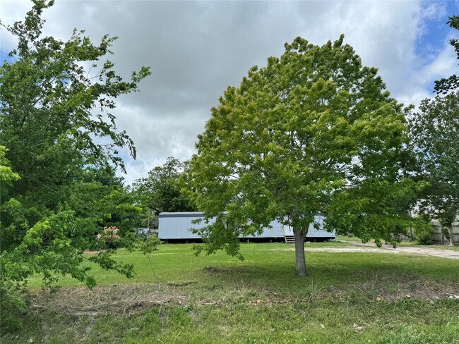 Building Photo - 6226 County Rd 48