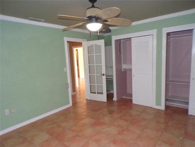 Building Photo - 270 Belaire Ct